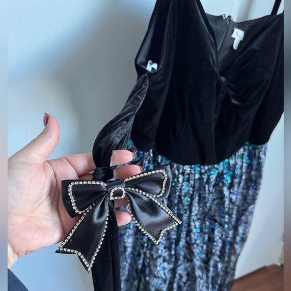 AW Bridal Nida Dress Size 24 OUT OF STOCK / Never Worn - Picture 3 of 8